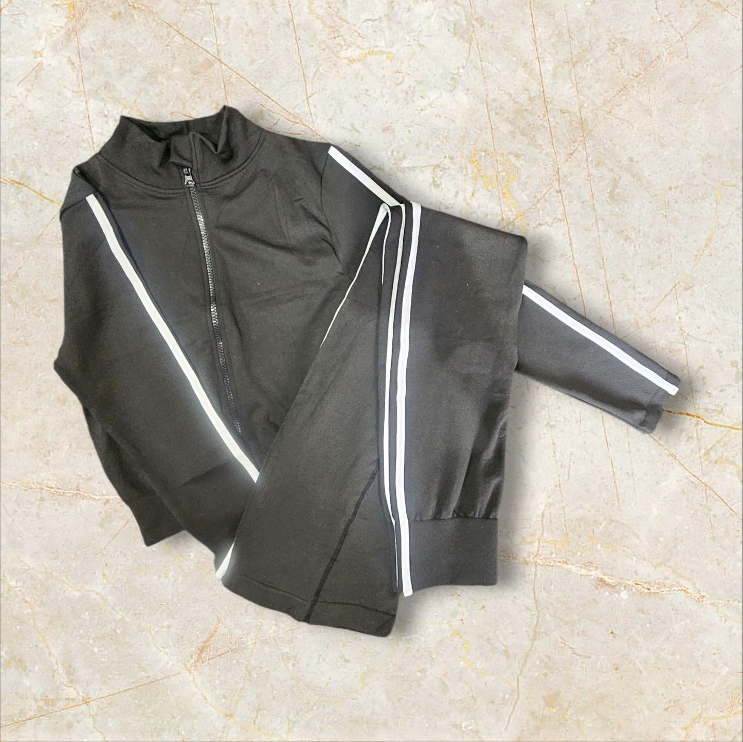 Chándal Raya Blanca Mujer - Deportivo y Elegante